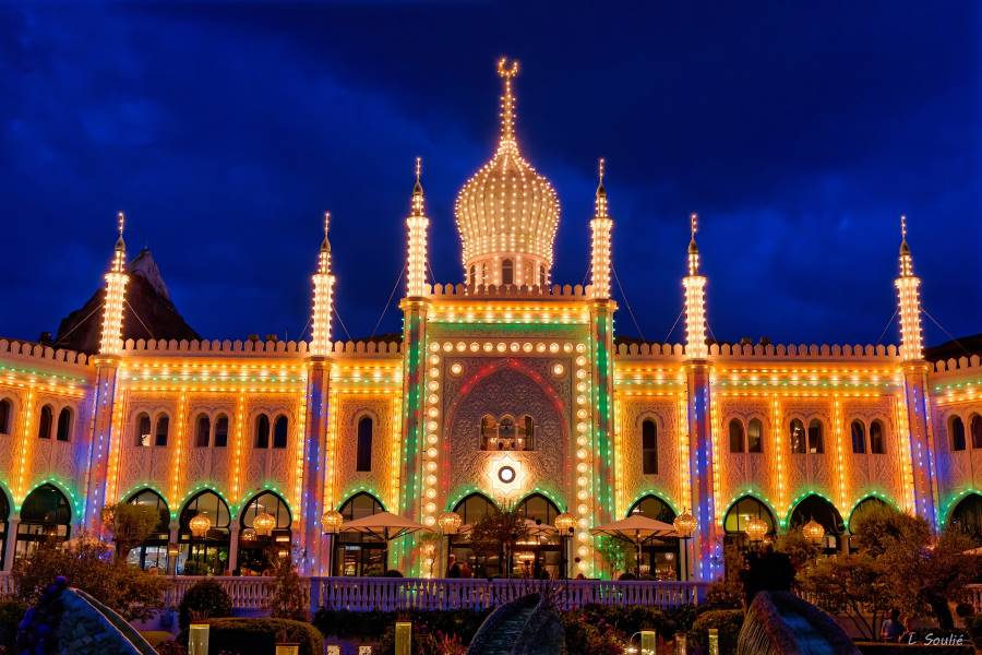 Copenhagen_Tivoli_Gardens_3