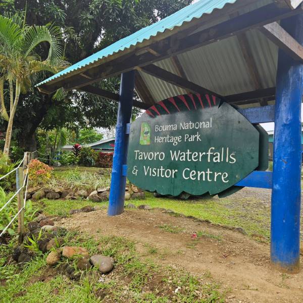 Fiji_Tavoro_Falls_5