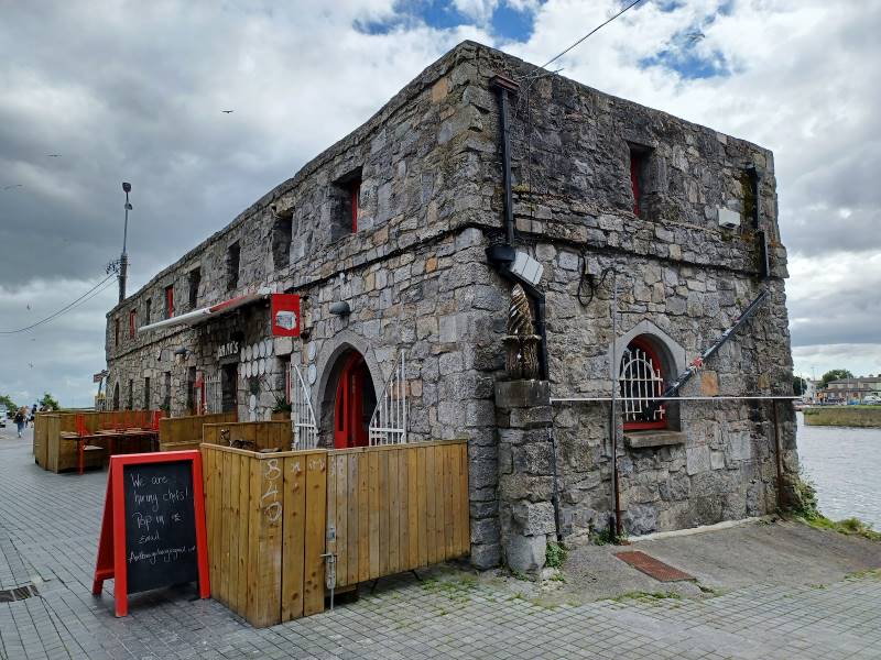 Galway_Ard_Bia_at_Nimmos_4