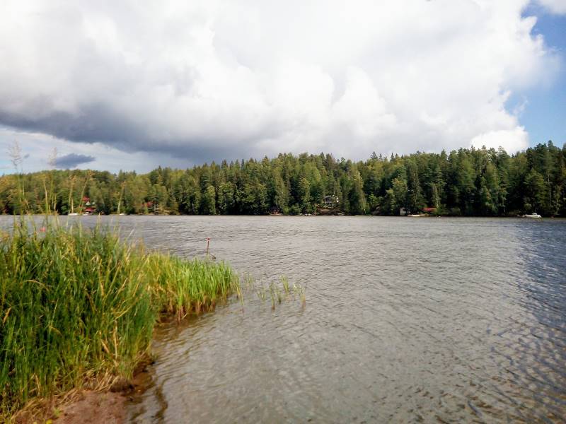 Helsinki_Lake_Lohjanjarvi_and_Lohjansaari_Island_1