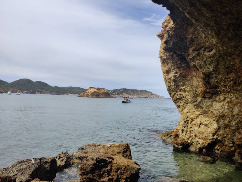 Ibiza_Kayaking_at_Cala_Xarraca_8