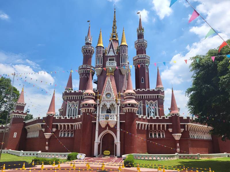 Jakarta_Taman_Mini_Indonesia_Indah_6