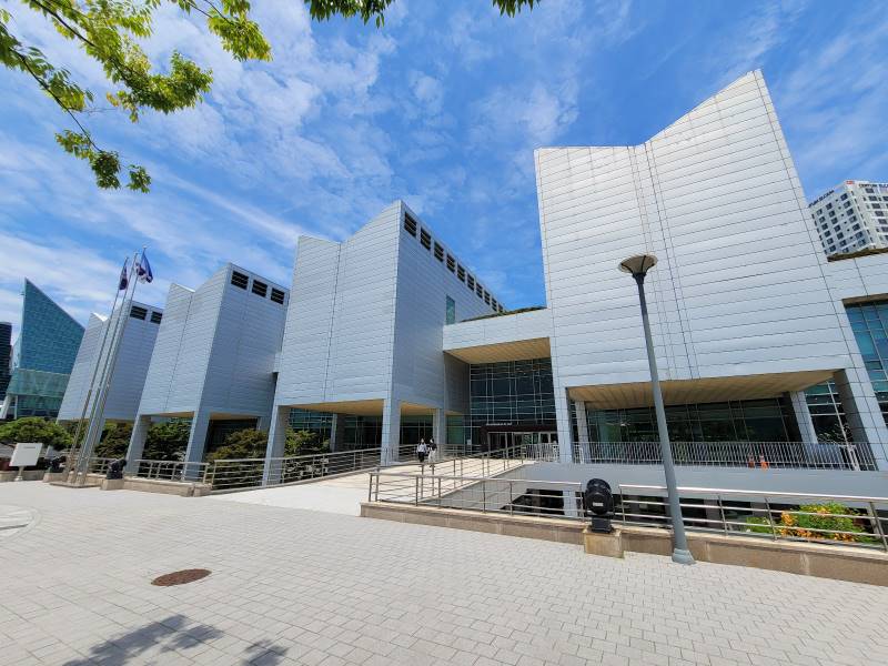 Jung_(Busan)_Busan_Museum_of_Art_1