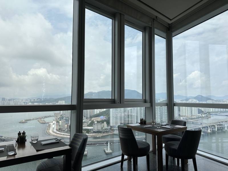 Jung_(Busan)_Dining_Room_Park_Hyatt_Busan_1
