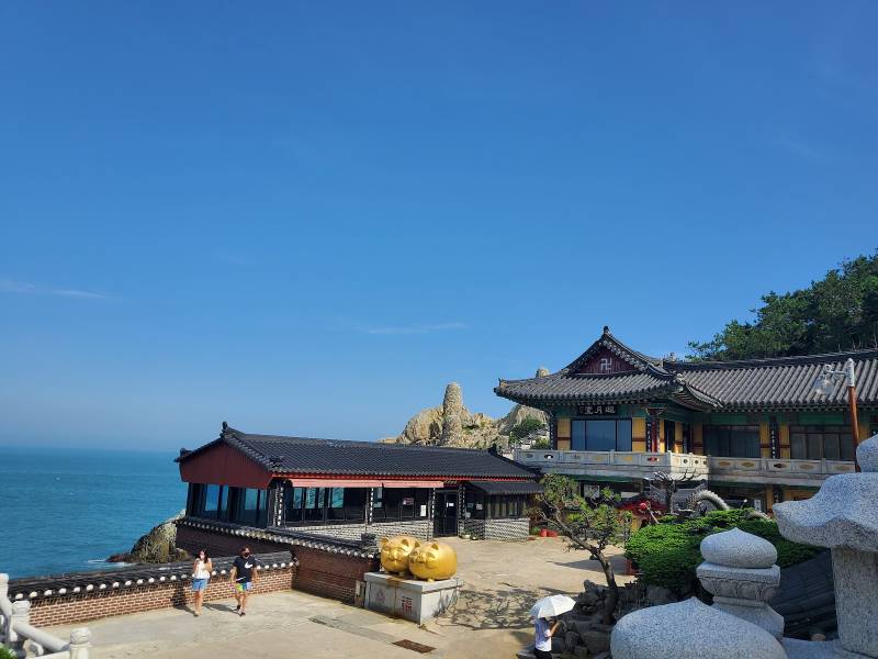 Jung_(Busan)_Haedong_Yonggungsa_Temple_5