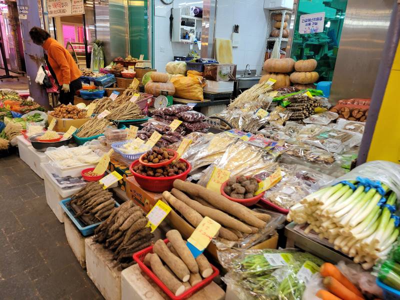 Jung_(Busan)_Nampodong_Market_4