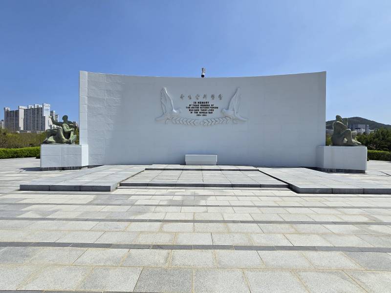 Jung_(Busan)_UN_Memorial_Cemetery_3