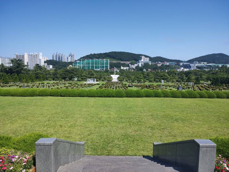 Jung_(Busan)_UN_Memorial_Cemetery_5