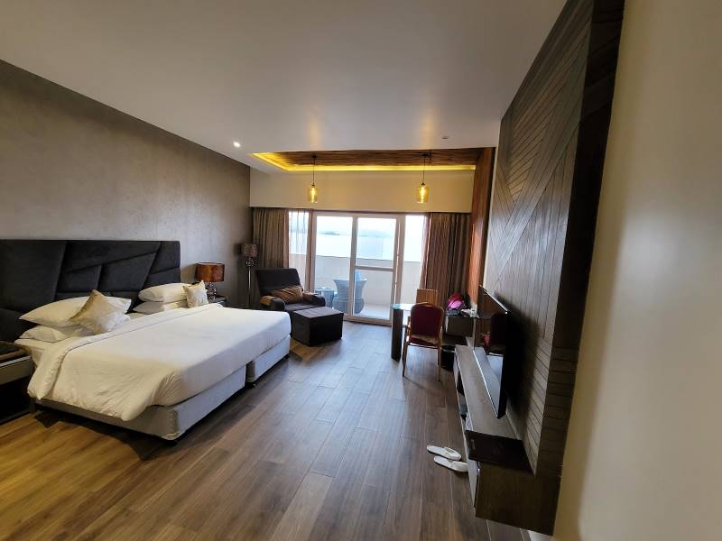 Kangra_Hotel_Clarks_Inn_Suites_2