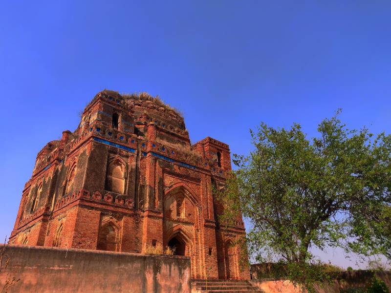 Karnal_Miran_Sahibs_Tomb_1