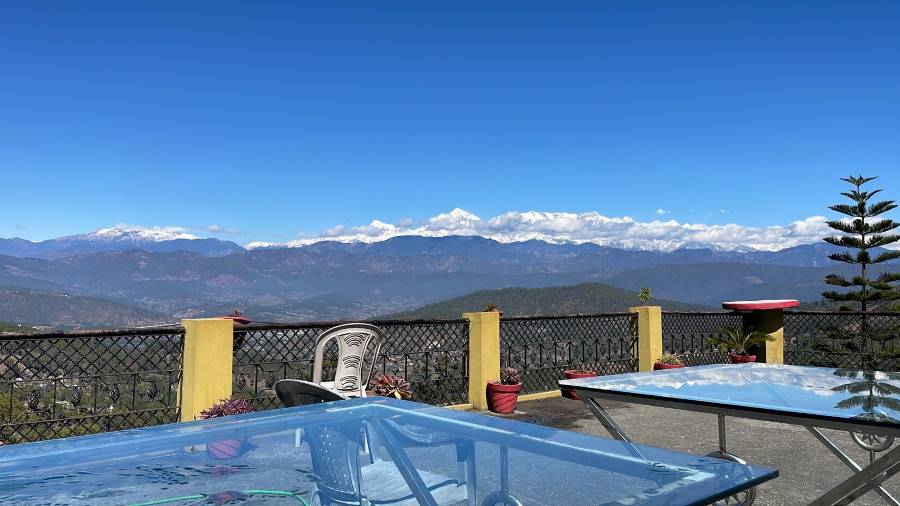 Kausani_Himalaya_Mount_View_Resort_Arra_Classic_4