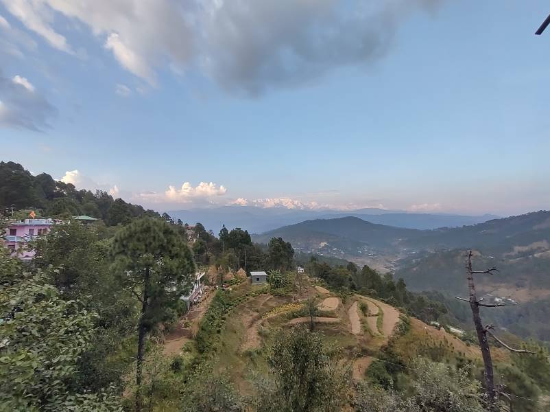 Kausani_Himalaya_Valley_Restaurant_3