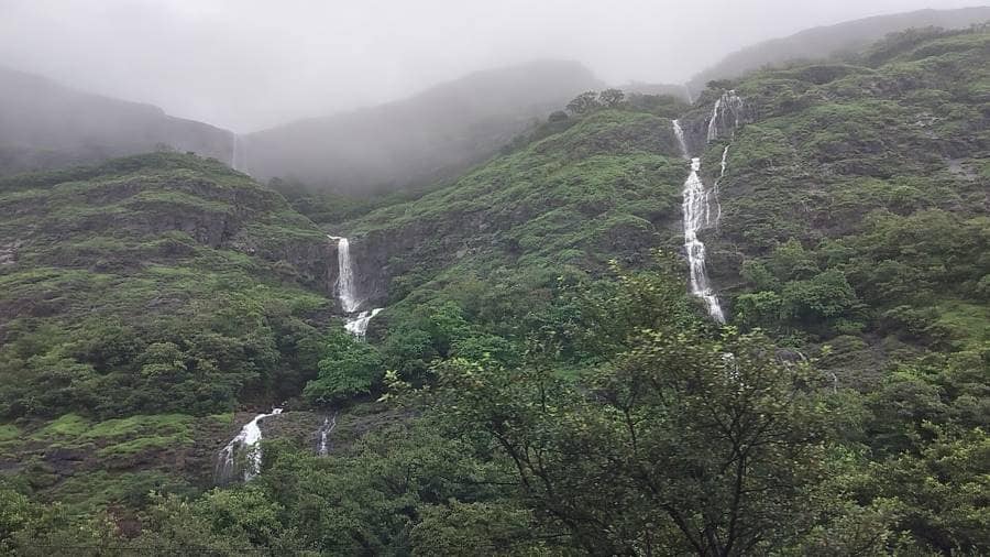 Kolad_Devkund_Waterfalls_9