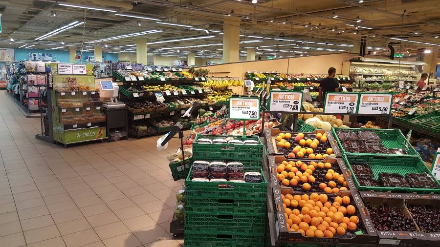 Lachen_Shopping_in_Lachen_4