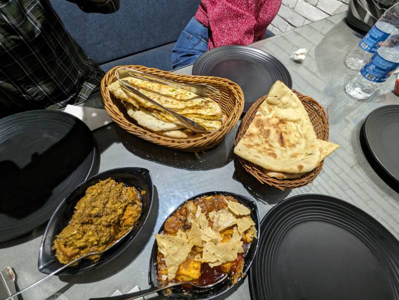 Malda_Mahal_Restaurant_&_Hotel_3
