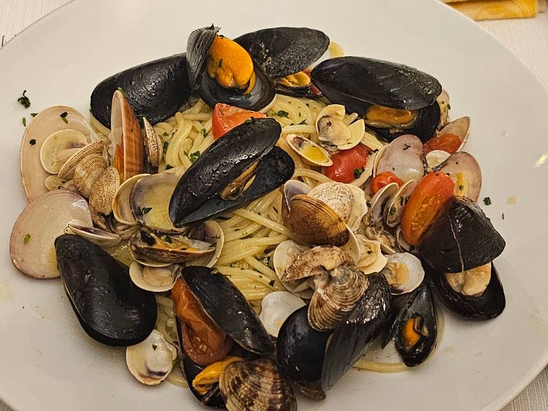 Naples_Osteria_Il_Garum_2