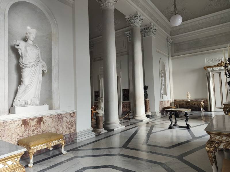 Naples_Royal_Palace_of_Naples_10