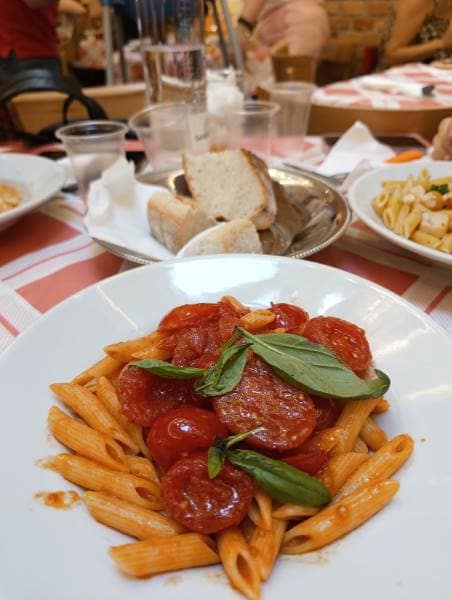 Naples_Trattoria_da_Nennella_3