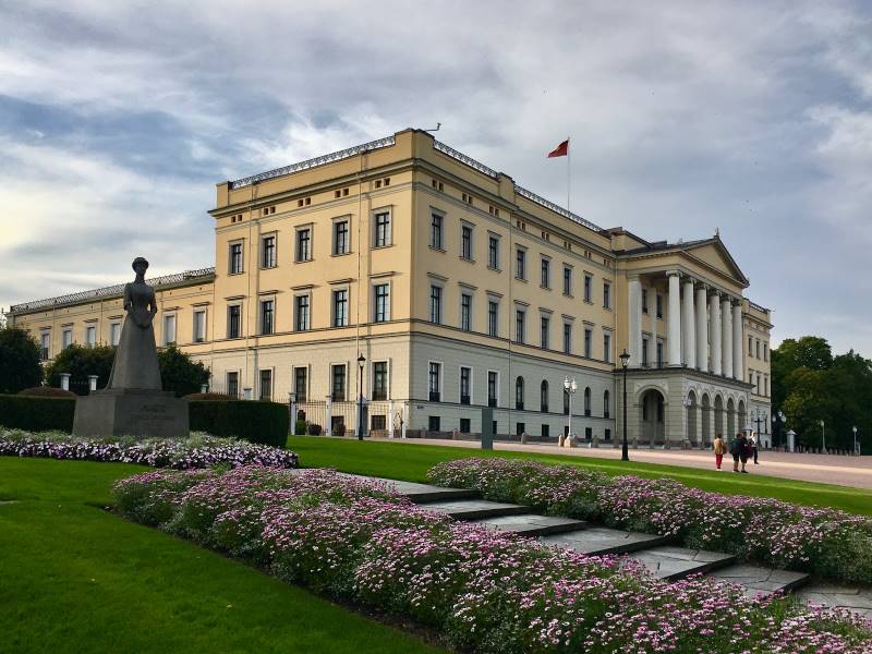 Oslo_The_Royal_Palace_1