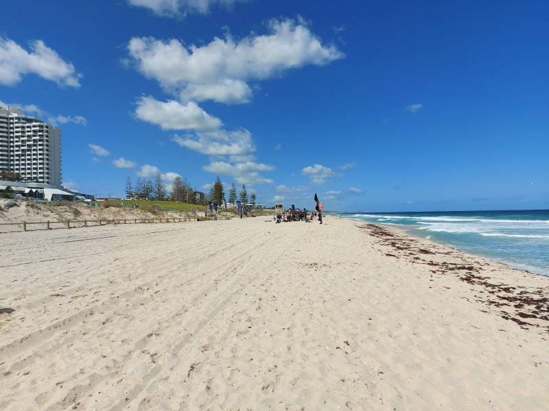 Perth_Swim_at_Perth_Beach_1