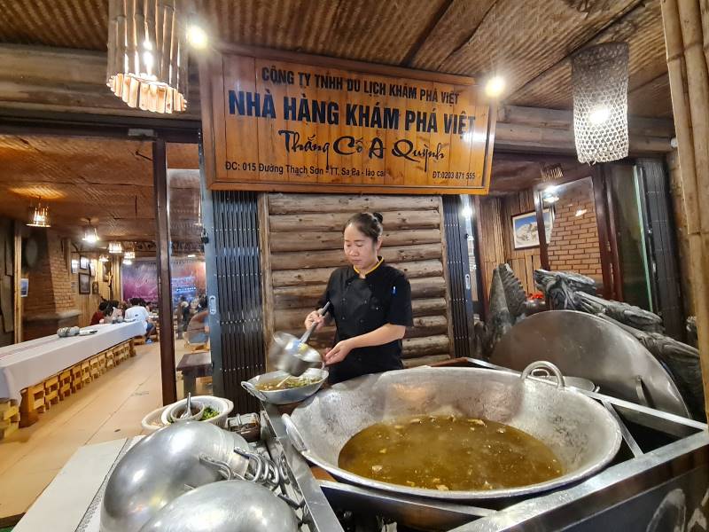 Sa_Pa_Nha_hang_Kham_Pha_Viet_(Thang_co_A_Quynh)_7