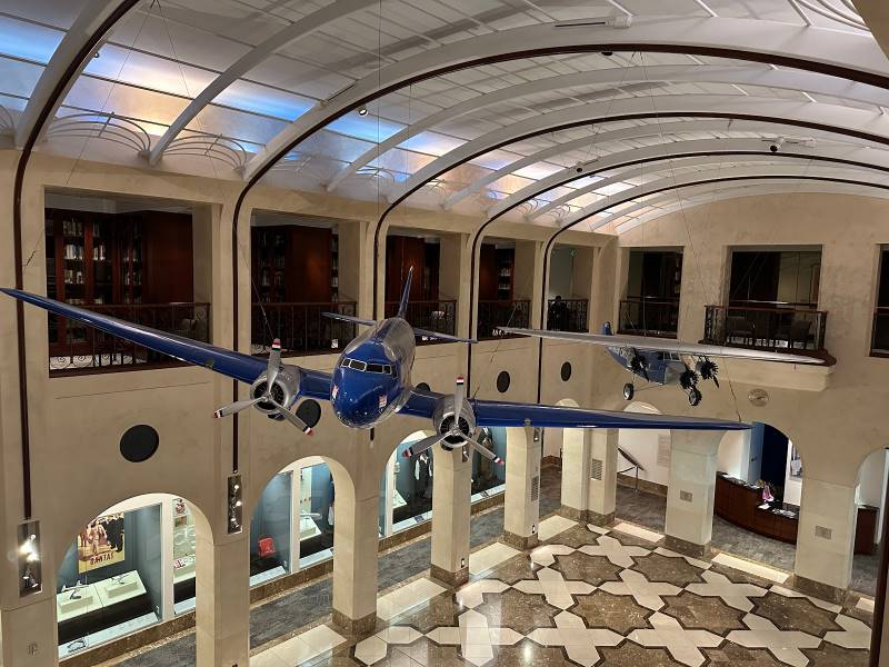 San_Francisco_SFO_Museum_Louis_A_Turpen_Aviation_Museum_and_Library_6