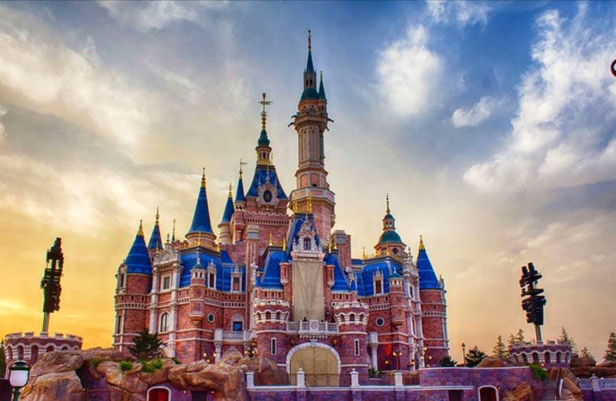 Shanghai_Shanghai_Disneyland_Park_1