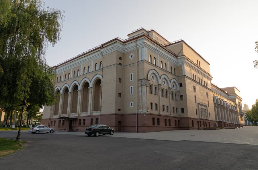 Tashkent_Alisher_Navoiy_Theatre_9