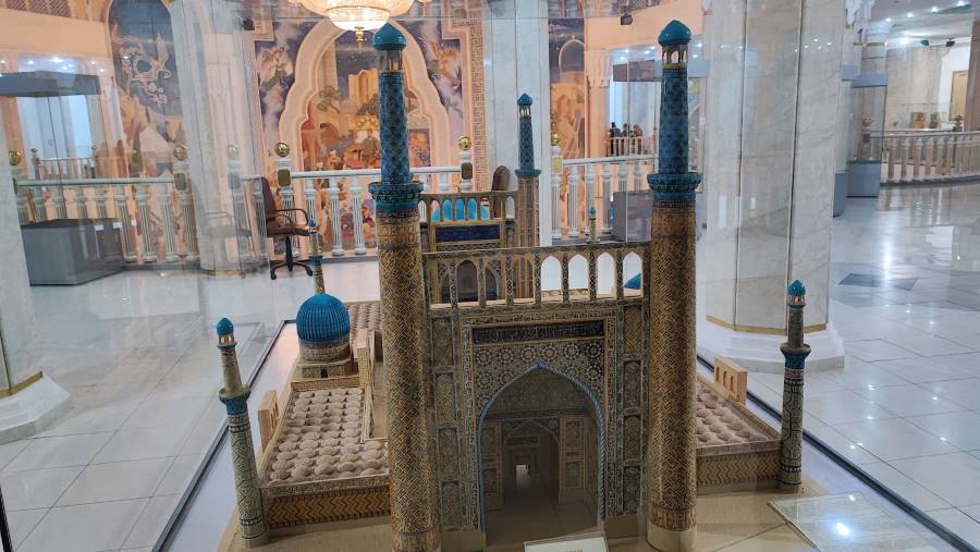 Tashkent_State_Museum_of_Temurids_2