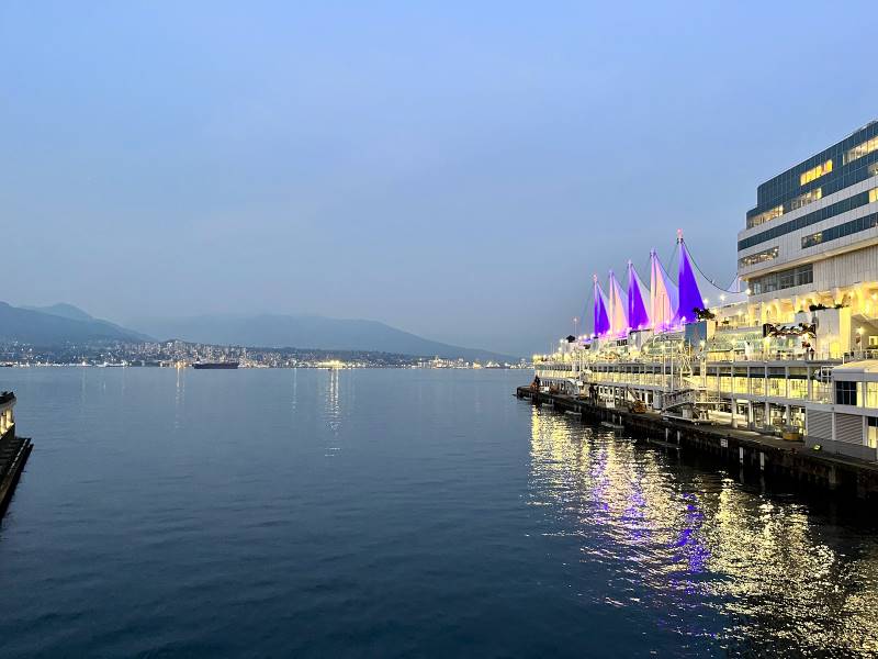 Vancouver_Canada_Place_1