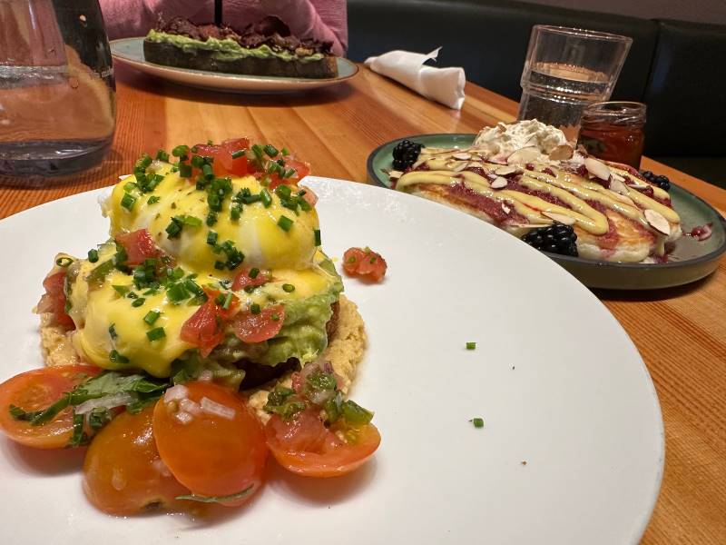 Vancouver_Heirloom_Vegetarian_Restaurant_9