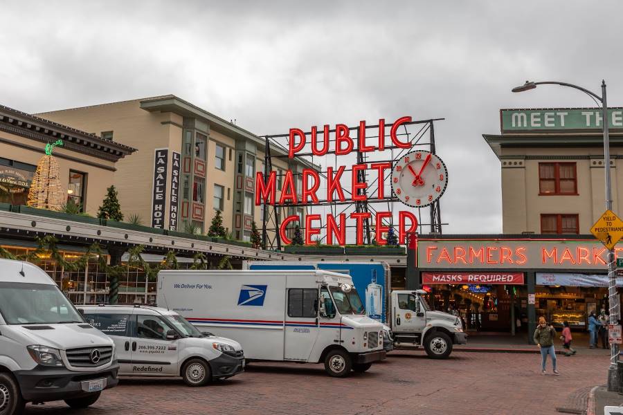 Washington_DC_Pike_Place_Market_2
