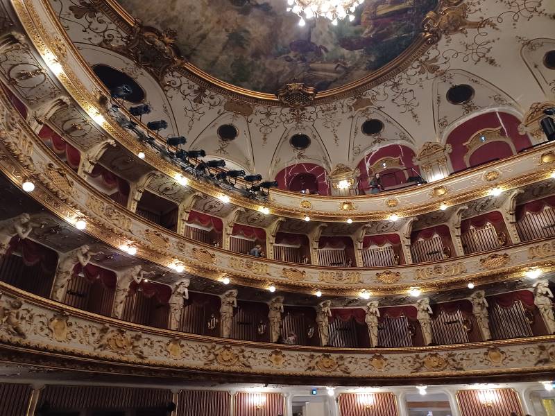 Zagreb_The_Croatian_National_Theatre_2