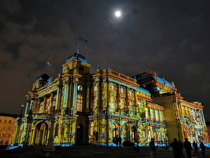 Zagreb_The_Croatian_National_Theatre_4