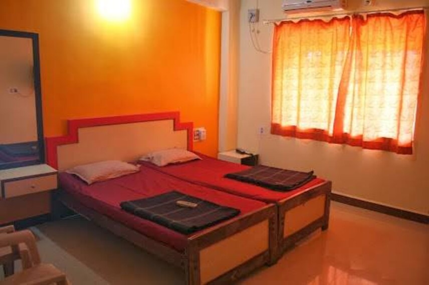 Amboli_Shivmalhaar_Hotel_2