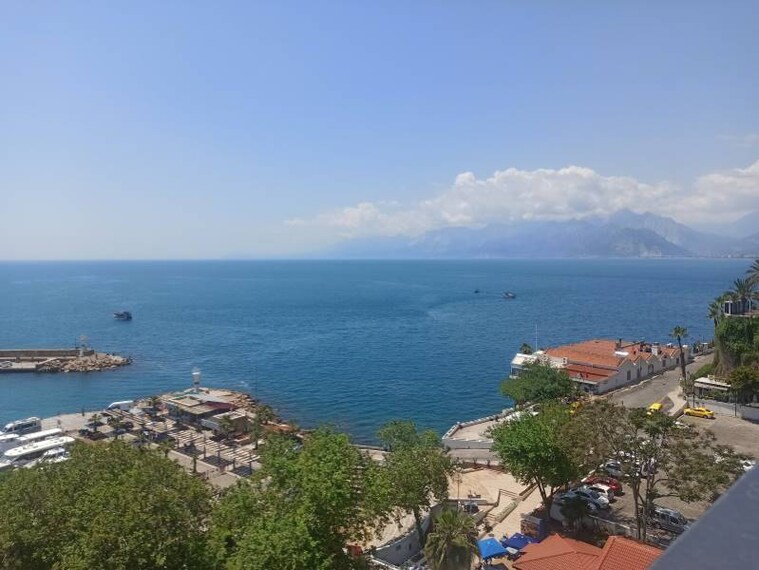 Antalya_Old_Harbour_2