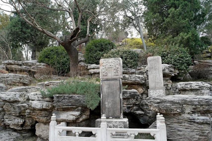 Beijing_Jingshan_Park_4