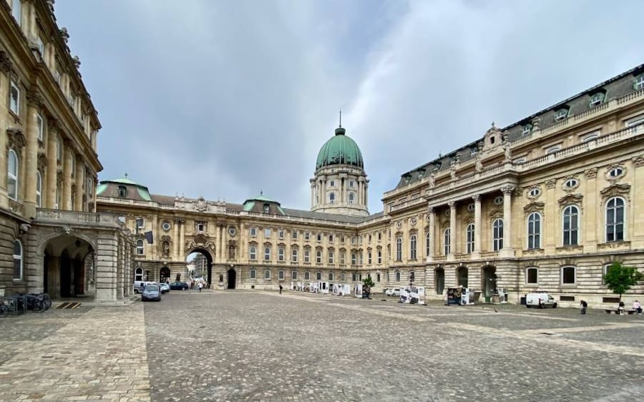 Budapest_Buda_Castle_1