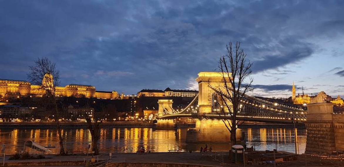 Budapest_Danube_Promenade_10