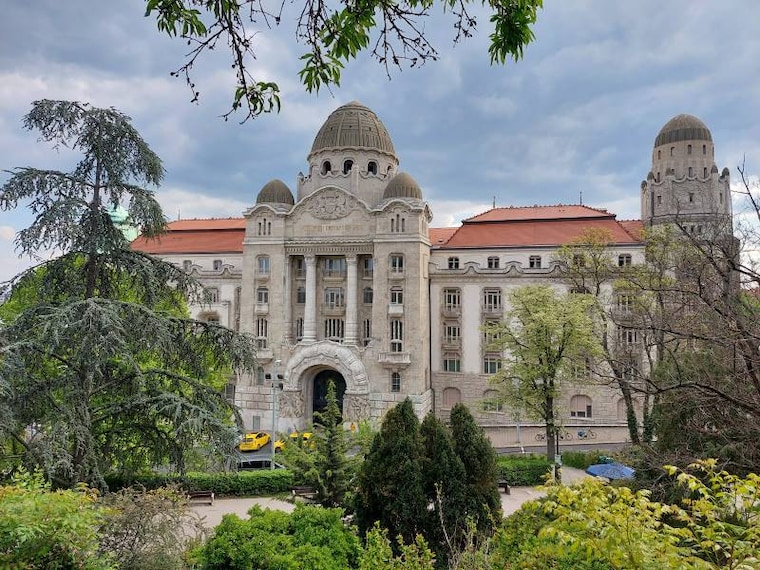 Budapest_Gellert_Bath_3