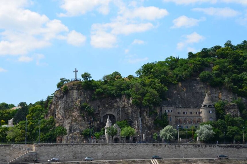Budapest_Gellert_Hill_8