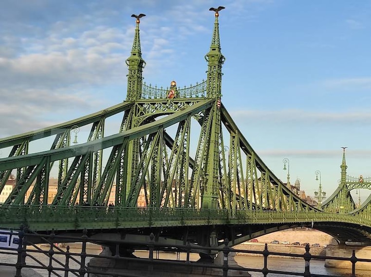 Budapest_Liberty_Bridge_1