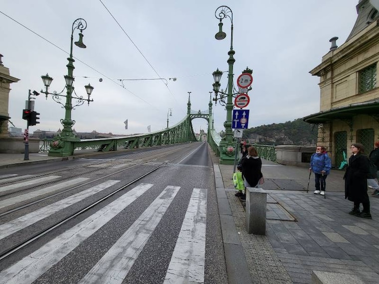 Budapest_Liberty_Bridge_2