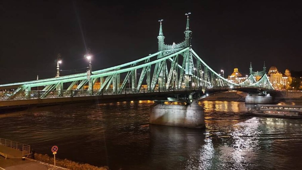Budapest_Liberty_Bridge_5