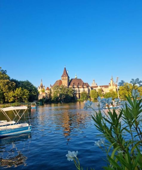 Budapest_Vajdahunyad_Castle_1