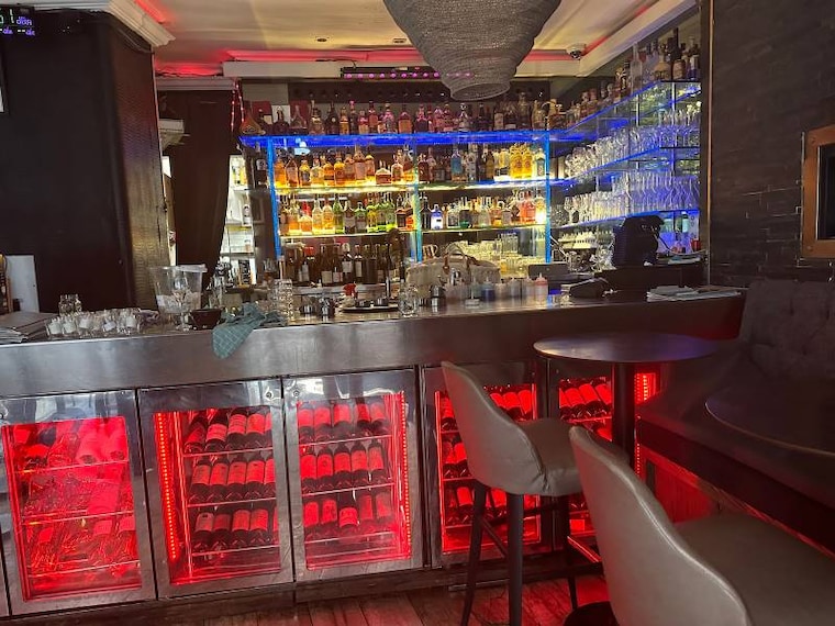Cannes_Charly_s_Wine_Bar_4