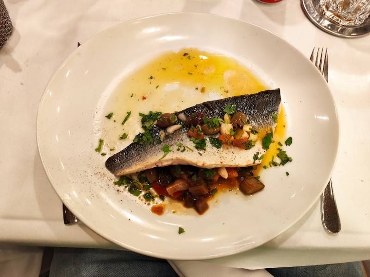 Cannes_Grill_and_Wines_6