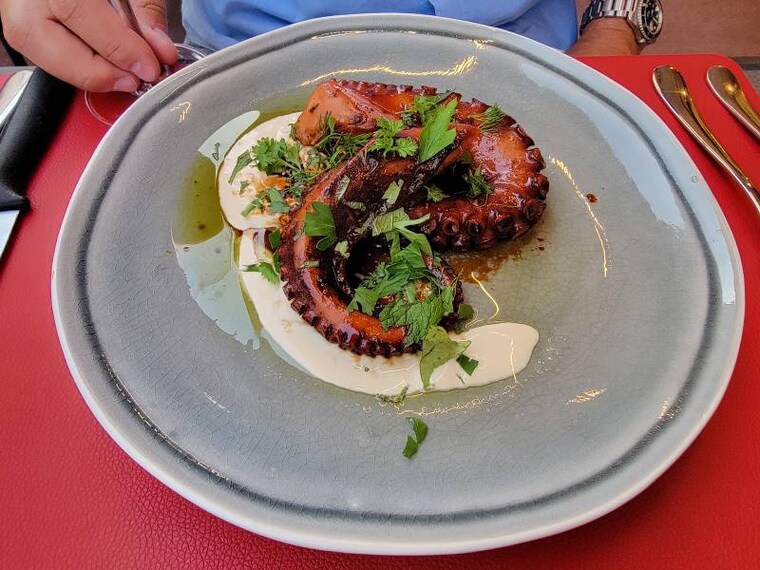 Cannes_Grill_and_Wines_9