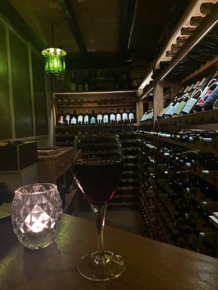 Cannes_Le_Bar_A_Vin_10