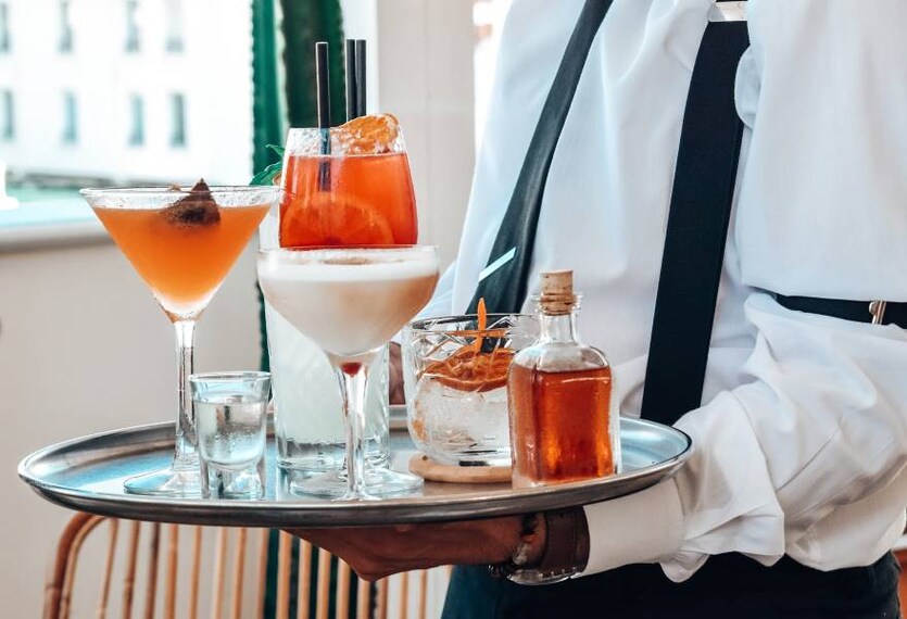 Cannes_Lounge_Bar_by_Le_Roof_6